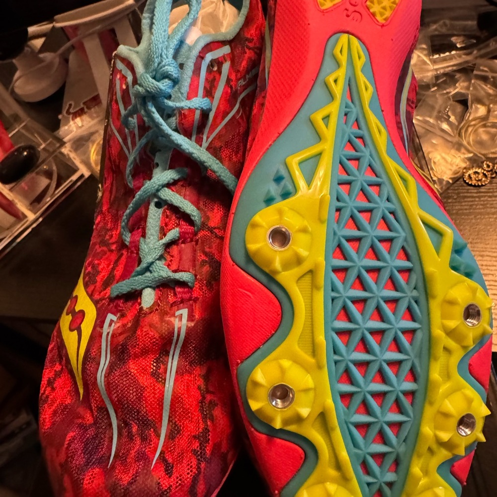 BNIB Saucony Red and Blue Athletic Running Shoes Vibrant Design